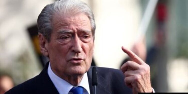 Partnerja e Enkelejd Alibeajt anëtare e Gjykatës Kushtetuese, Berisha kërkon përjashtimin e gjyqtares Marsida Xhaferllari