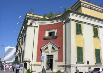 Protesta e PD para Bashkisë së Tiranës/ Bllokime të disa segmenteve rrugore