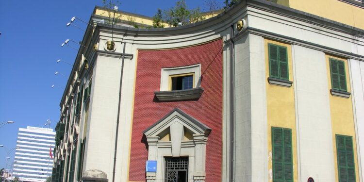 Protesta e PD para Bashkisë së Tiranës/ Bllokime të disa segmenteve rrugore