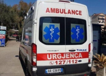 E rëndë në Tiranë/ Ra nga kati i pestë i një pallati, humb jetën 31-vjeçari