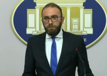 Bardhi: Shteti është shkrirë me partinë!