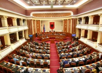 Kuvendi mblidhet sot, opozita ka paralajmëruar mosbindje civile