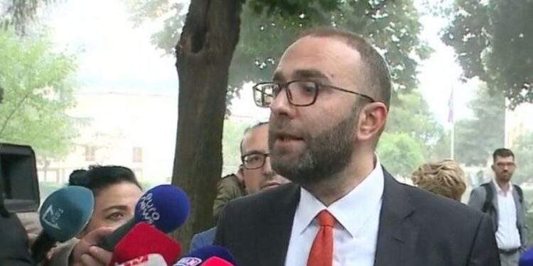 “Je përfaqësuese e kr’imit të organizuar”, Bardhi shpërthen ndaj Spiropalit: Duhet të japësh dorëheqje!