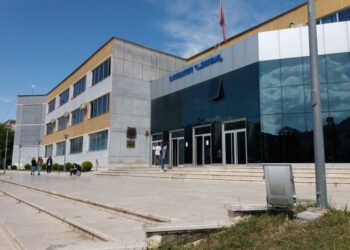 Morën LEKË nga studentët për t’i kaluar në provimet e ngelura/ Këta janë PEDAGOGËT që u arrestuan me urdhër të SPAK