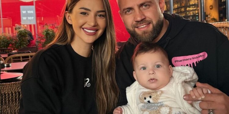 Kujt i ka ngjarë më shumë vajza? Ironia e Kiarës detyron Luizin të tërhiqet nga pretendimet! (FOTO)