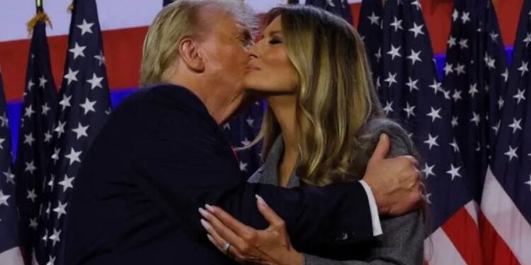 VIDEO/ Donald Trump shpall fitoren e zgjedhjeve, falenderon dhe bashkëshorten: Melania Trump, Zonja e Parë e Amerikës!