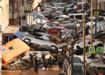  Çfarë është fenomeni që shkaktoi përmbytjet në Spanjë?