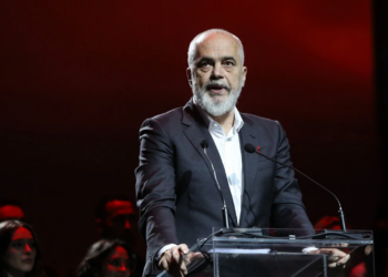 Turi me diasporën/ Rama sot takim me shqiptarët në Selanik: Për pak vite, krah Greqisë në BE