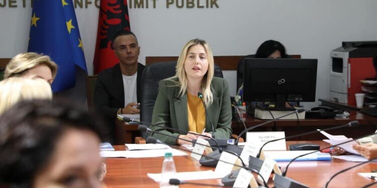 Ina Zhupa: Anila Denaj të ndal presionin ndaj gazetares Muca dhe të jap llogari për skandalin me vaksinën e Brucelozës.