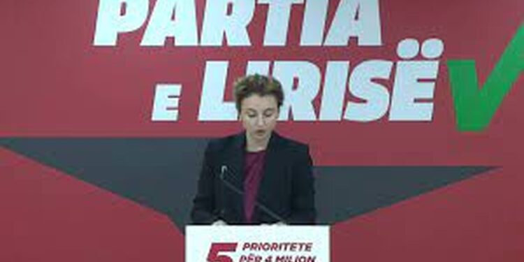 Partia e Lirisë ultimatum Drejtorit të Policisë: Na jepni informacion për arrestimin e Metës dhe emrat e policëve! Keni afat deri …