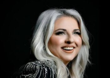 Lajmi i shtatzanisë ‘mori dhenë’, reagon për herë të parë Artjola Toska