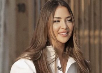 Një spektatore tepër ‘speciale’ ndjek Kiara Titon teksa ajo moderon