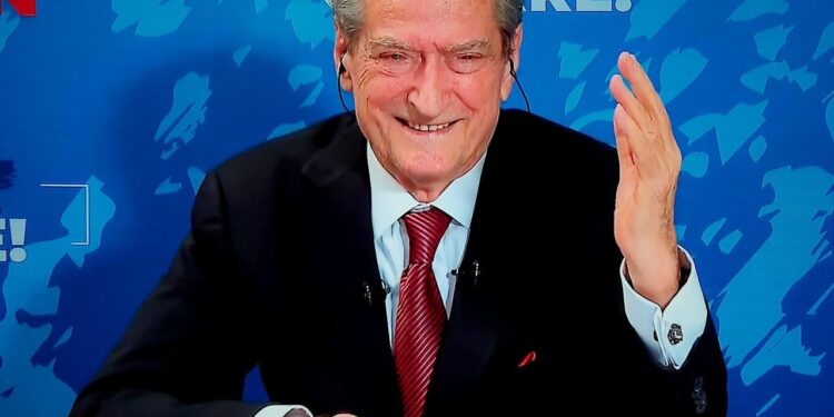 Berisha me shqiptarët në Londër: Ju keni mision të luani një rol përcaktues në zgjedhjet e ardhshme, në fitoren e opozitës, arkivimit të narkoshtetit!