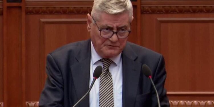 BONUSI I QEVERISË PËR PENSIONISTËT/ Rama ironizohet nga Dashamir Shehi: Donacione për gjelin e detit dhe për ballokumet!