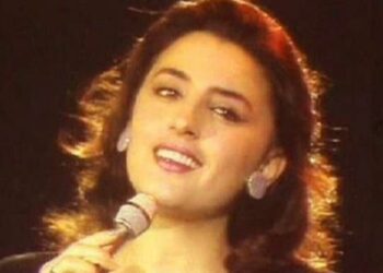 Të afërmit tregojnë DETAJE nga jeta e Parashqevi Simakut në SHBA: S’e gjetëm dot prej vitesh! E shkatërroi veten për djalin e saj