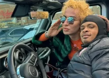 Elton Ilirjani feston 5 vjetorin e martesës, biznesmeni poston FOTON romantike me partnerin amerikan