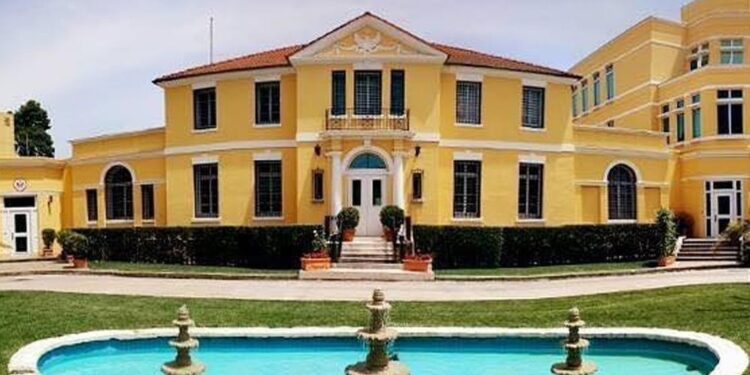 Ambasada e SHBA mesazh për 8 Dhjetorin: Rinia e sotme vazhdon tē formësojë të ardhmen e Shqipërisë!