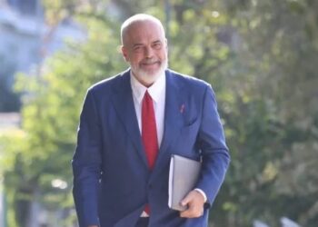 “Dua votën e diasporës”/ Rama mbledh Kryesinë dhe kryebashkiakët, zyrtarizohen ndryshimet në Qarqe