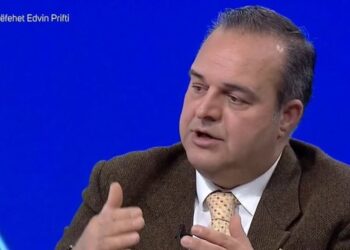 “I zhgënjyer nga Shqipëria”, mjeku Prifti: Gjeta njerëz që shisnin shtëpitë për tu operuar në Turqi