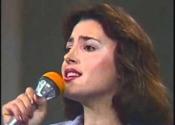 EMRI/ Edhe një deputete shqiptare, mes 900 donatorëve të parë. Ja sa ka shkuar shuma për të ndihmuar Parashqevi Simakun