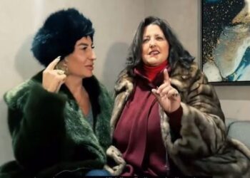 Parashqevi Simaku ngre në këmbë sallën e Pallatit të Kongreseve: Puthje për të gjithë konkurrentët