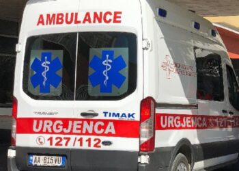 U rrëzua nga karroceria e zetorit, humb jetën tragjikisht 69-vjeçari në Korçë