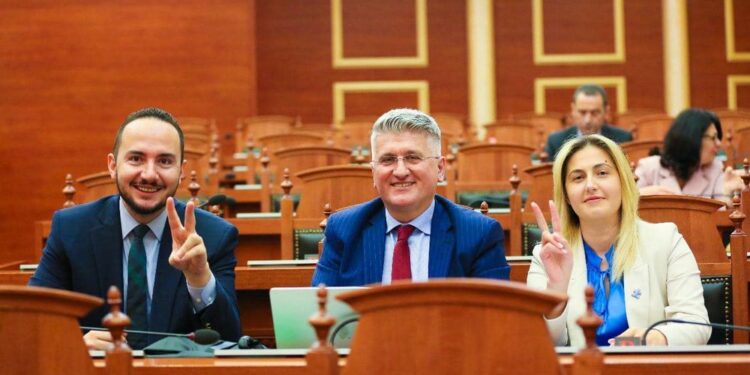 Protesta e opozitës dhe incidenti i Gjekmarkajt, reagon Salianji nga burgu: 11 Maji, dita kur shqiptarët do ndahen me këtë të keqen