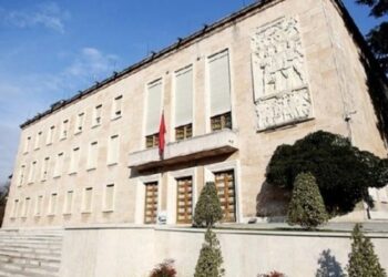 Qeveria miraton pension të posaçëm për 15 artistë dhe sportistë