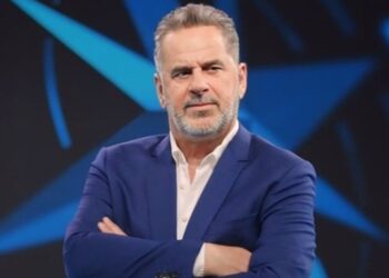 Nga Artur Zheji: Parashqevi Simaku, Kësulkuqja e shqiptarëve!