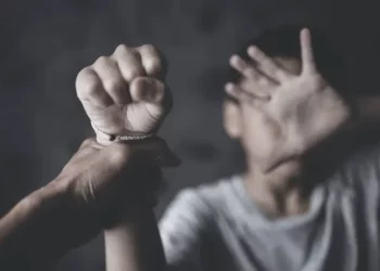 TRONDITËSE në Korçë/ I mituri rrëfen ngacmimin s*ksual nga 45-vjeçari: Më mashtroi! Nëna e adoleshentit: Ka tentuar ta p*rdhunojë