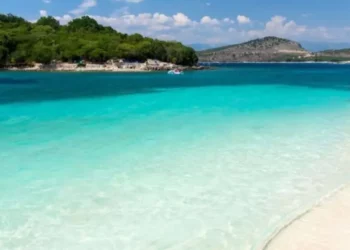 “Express”: Shqipëria destinacion për pushime