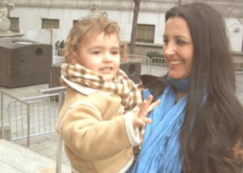 Pas shumë vitesh pritje, Parashqevi Simaku takon djalin e saj sot