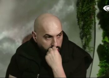 “Partnerin e kisha shkodran”/ Bernardi flet për lidhjen e tij të parë me një mashkull: Më tha se do martohej