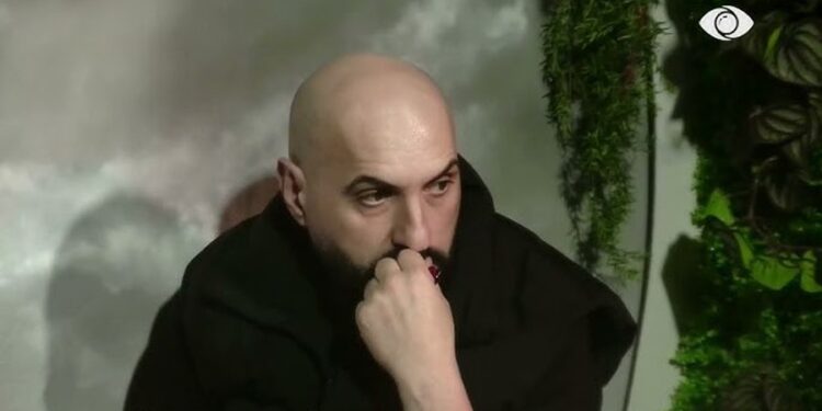 “Partnerin e kisha shkodran”/ Bernardi flet për lidhjen e tij të parë me një mashkull: Më tha se do martohej