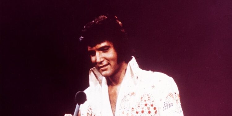 Kujtohet 90 vjetori i lindjes së yllit të parë të rokut në botë, Elvis Presley