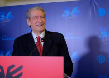 Berisha në Berat: PD ia doli të jetë surpriza e vërtetë e revolucioneve demokratike të viteve ’90