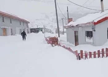 Reshjet e dëborës, përkeqësohet situata në Librazhd!