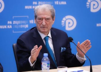 Berisha thirrje diasporës: Regjistrohuni për të votuar, çdo votë e juaja është votë për rotacionin, ndryshimin dhe shpëtimin e Shqipërisë