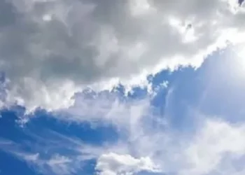 Kthjellime dhe vranësira kalimtare, rriten lehtë temperaturat