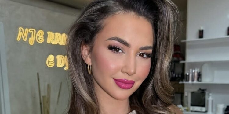 Kiara Tito feston ditëlindjen. Ja sa vjeç mbush sot mami i Lunushit