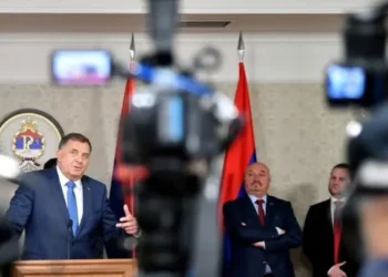 DASH shpall ‘non grata’ 13 individë dhe një entitet në Bosnjë