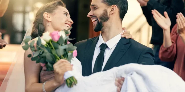 Këto janë katër SHENJAT e horoskopit që do të MARTOHEN këtë vit