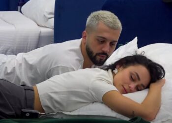 Egli nuk përmbahet para Gjestit: Je shumë seksi!