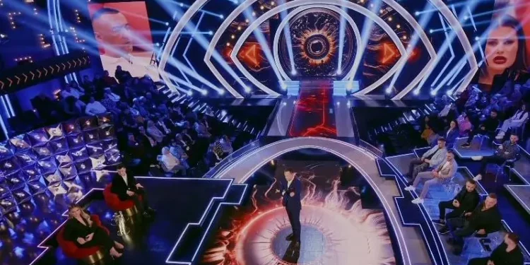 ”Mashtruse, po gënjen”, debat në spektakël mes G Banit dhe Valbonës. Arbëri: Më parë të interesonte