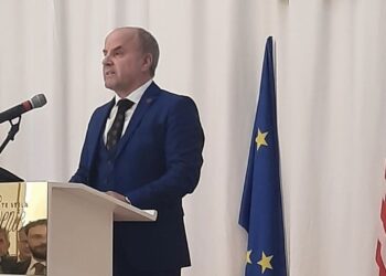 Kryelegalisti Axhami: E djathta duhet të vijë në pushtet me dinjitet!