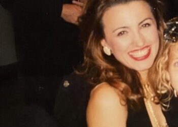 Elton Iliriani lexon DEKLARATËN: E vërteta e Parashqevi Simakut dhe divorci i saj!