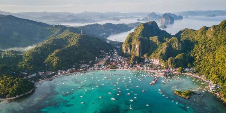 Njihuni me shtetin e vetëm në botë që ndryshon flamurin në rast lufte