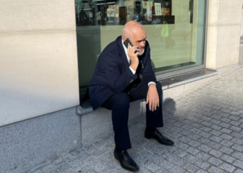 “Të mos bëjnë gabim ti bien telefonit tim”, Rama ‘i nxjerr dhëmbët” punonjësve të drejtësisë: Boll i kanë…