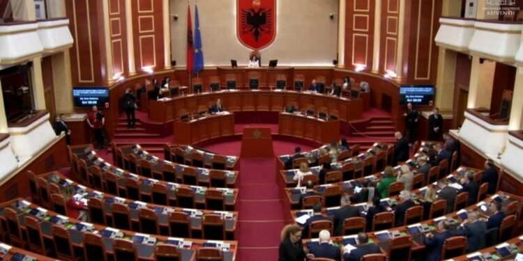 Me 108 vota pro, Kuvendi miraton ndryshimet në Kodin Zgjedhor