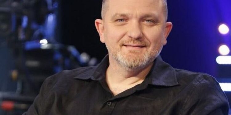 “Dashuria të verbon, por Egli duhet të ruajë dinjitetin e saj!”/Jul Deda: Nëse sheh si kërcënim Rizartën, të dalë nga shtëpia!